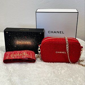2021 Chanel Holiday Makeup Pouch